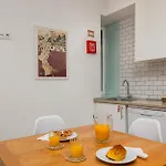 Vintage-chic In The Center, Chiado Apartment *
