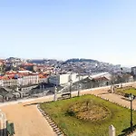 Vintage-chic In The Center, Chiado Lisbon