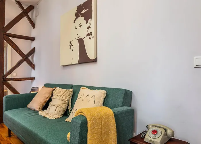 Vintage-chic In The Center, Chiado * Lisbona