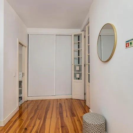 Vintage-chic In The Center, Chiado *