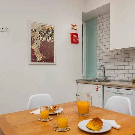 Vintage-chic In The Center, Chiado Apartment *