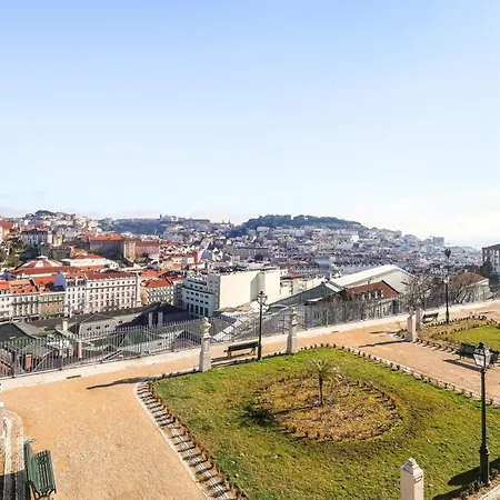 Vintage-chic In The Center, Chiado Lisbon