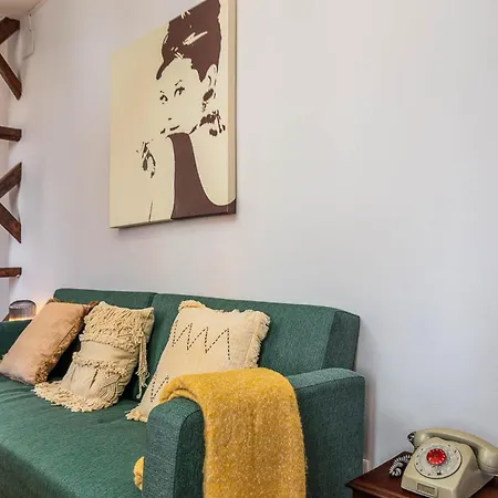Vintage-chic In The Center, Chiado * Lisbon