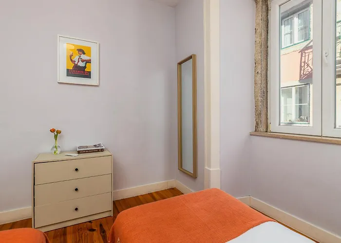 Vintage-chic In The Center, Chiado Lisboa