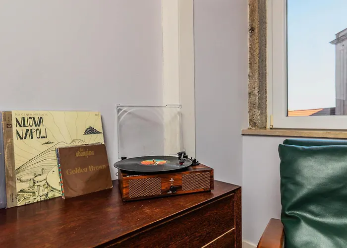 Vintage-chic In The Center, Chiado Apartment *