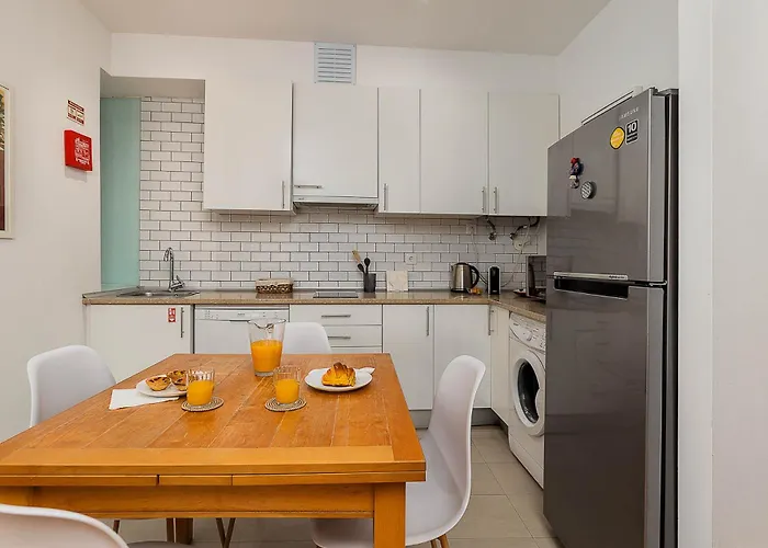 Apartament Vintage-chic In The Center, Chiado *