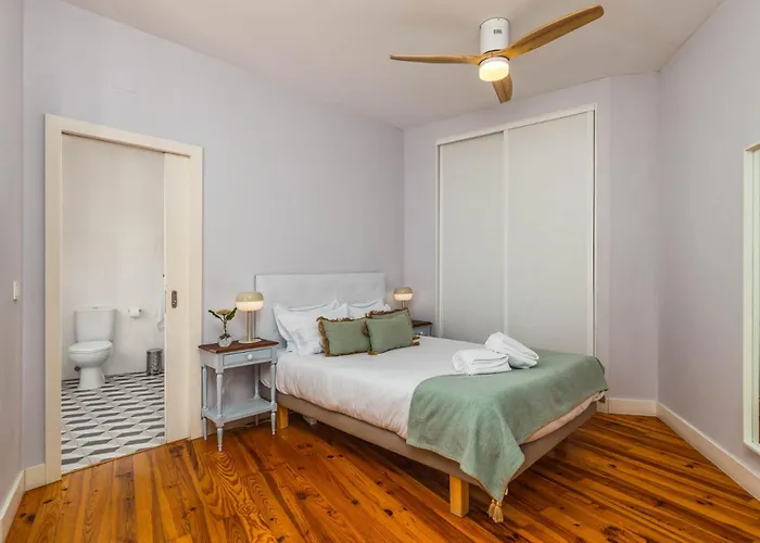 Vintage-chic In The Center, Chiado Apartament *